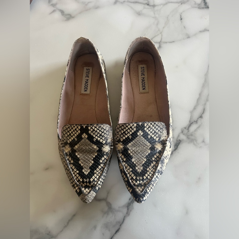 Steve Madden Snakeskin Pattern Flats